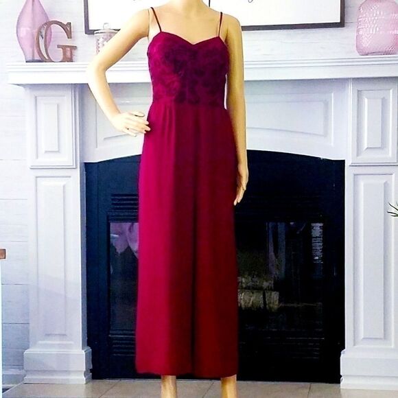 XhilarationĀ WideāLegāJumpsuit - Picture 3 of 9